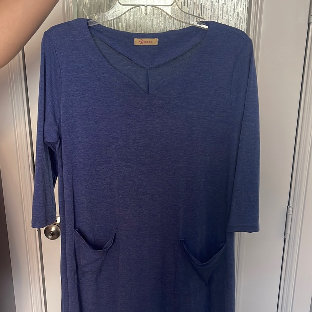 Blue 3/4 sleeve maxi dress with pockets.